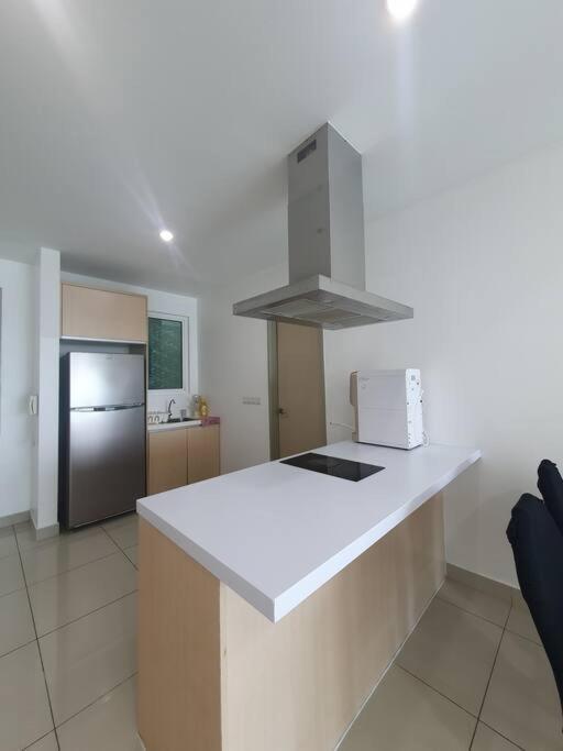 Southbay Seaview A16 #10minqueensbay #15minspice Apartment *